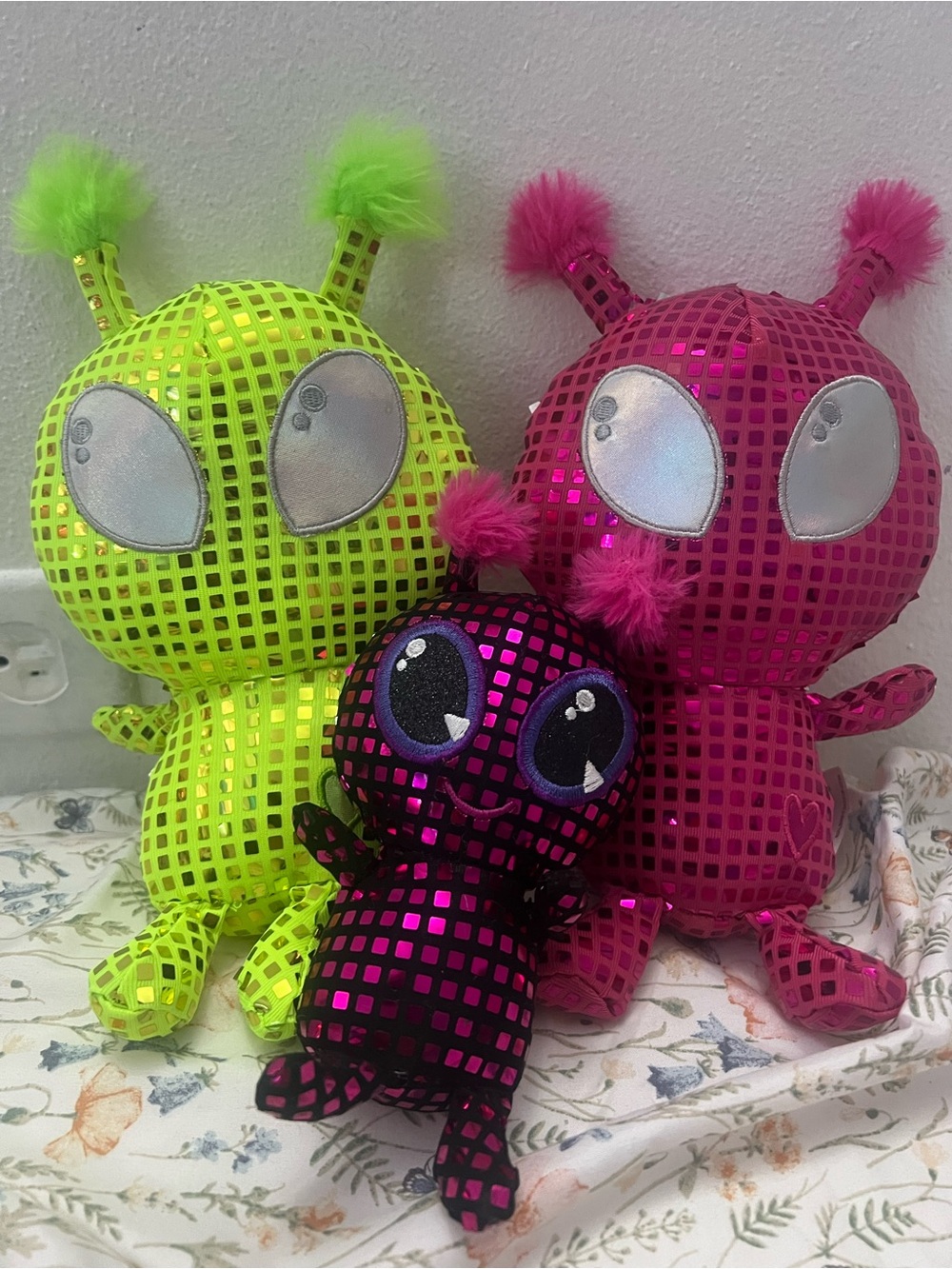 Celebrate Valentine's Day Sparkly Alien Plush toys lot of 3